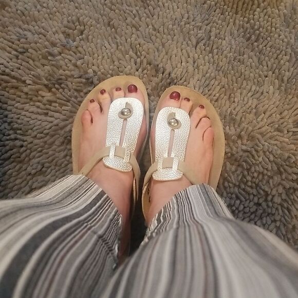Women's  sandals white and silver well worn - Picture 3 of 10